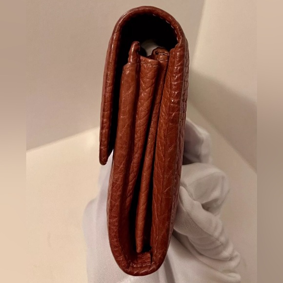 Gucci Orange (salmon?) Calfskin Continental Wallet, Authentic, Pre-loved - Picture 3 of 16